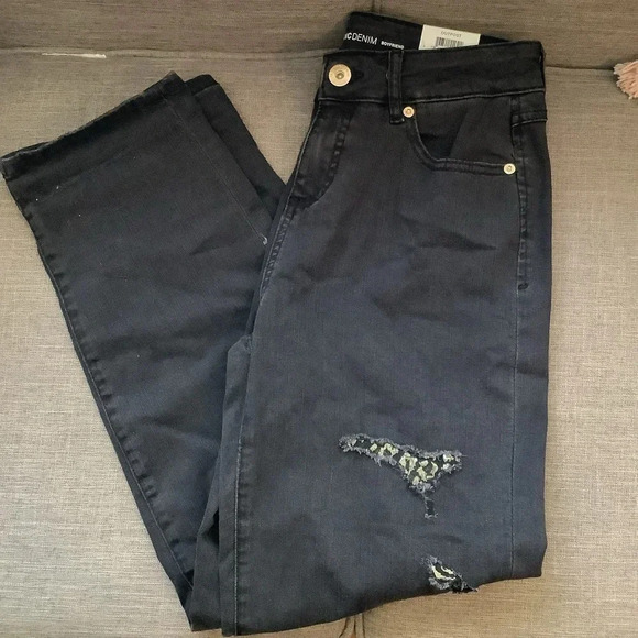 NWT INC Denim, Boyfriend Black with Gold Animal Print Appliqué Sz 4/27 - Picture 8 of 9